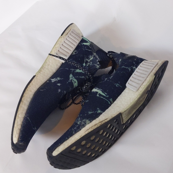 🌿ADIDAS NMDR1 SNEAKERS🌿 - Picture 9 of 9